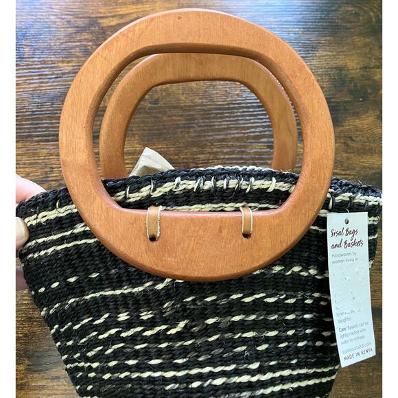 Sisal Bags and Baskets small handwoven Sisal basket bag with wood handles - Picture 2 of 7